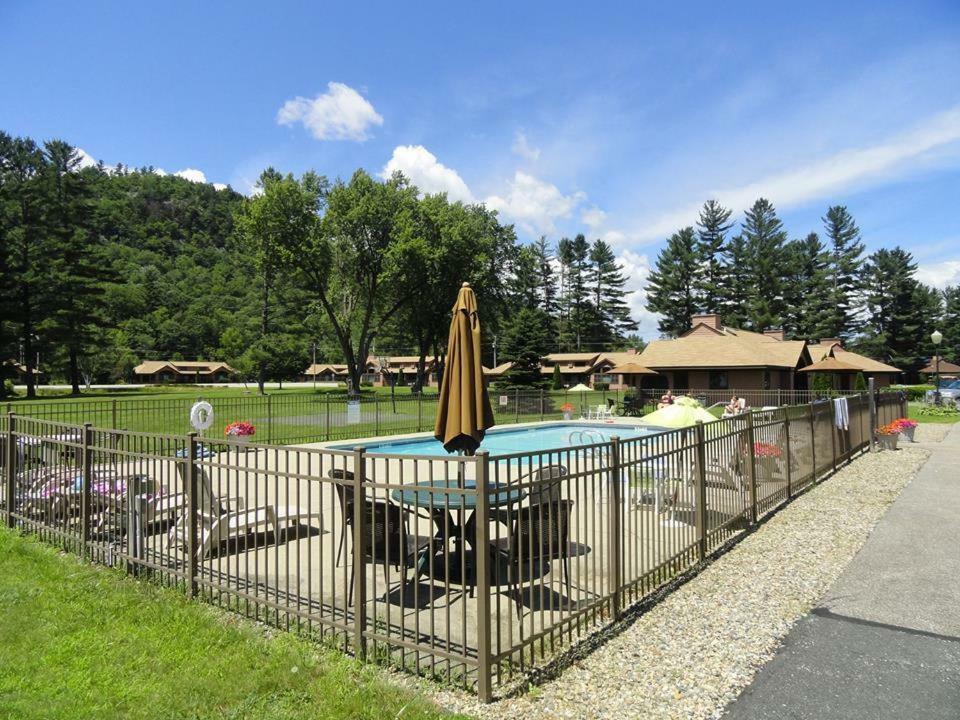 Jack O'Lantern Resort Lodging Woodstock Exterior foto
